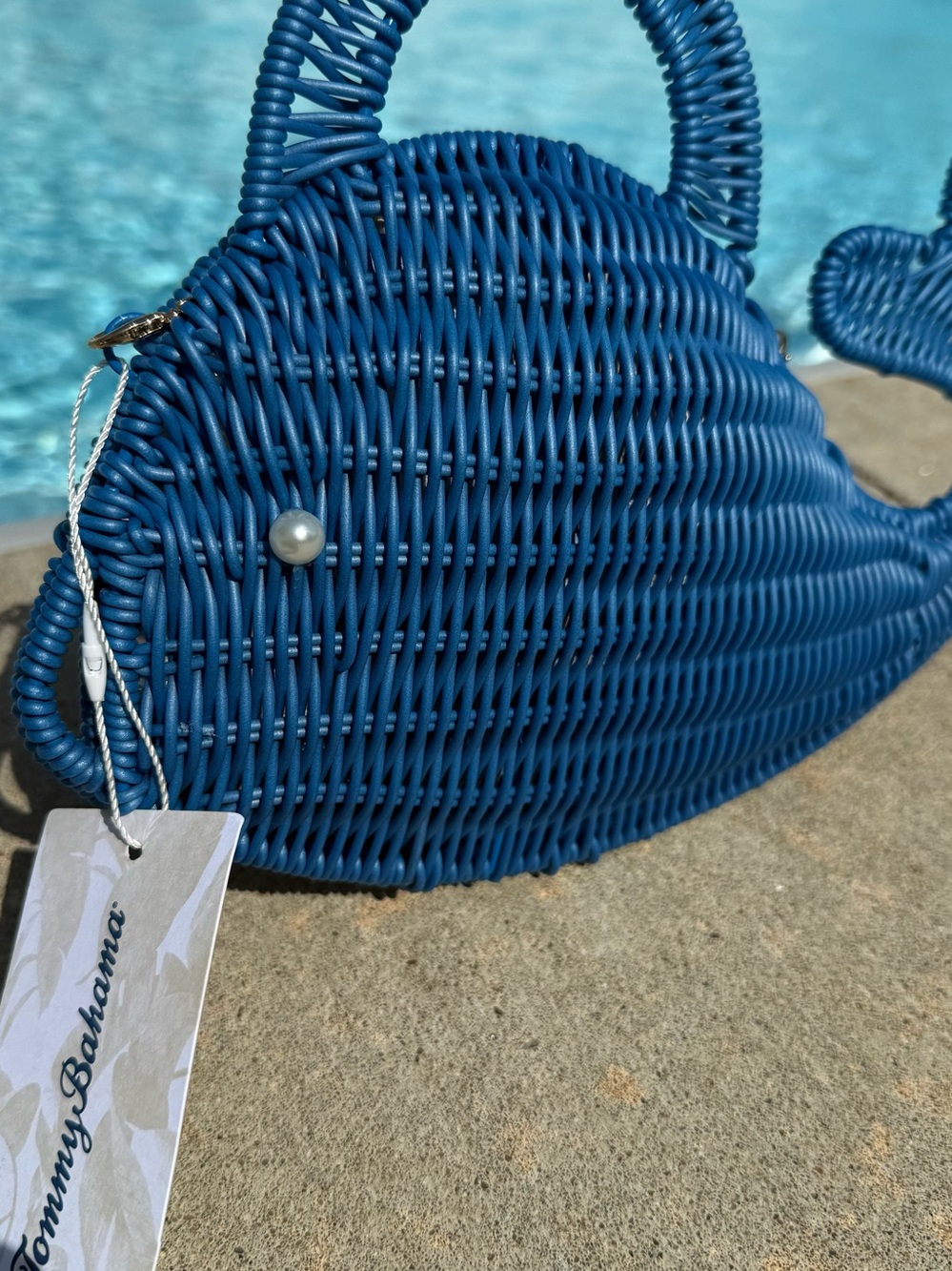 New Tommy Bahama Blue Whale Woven Top-Handle Bag - Picture 4 of 11